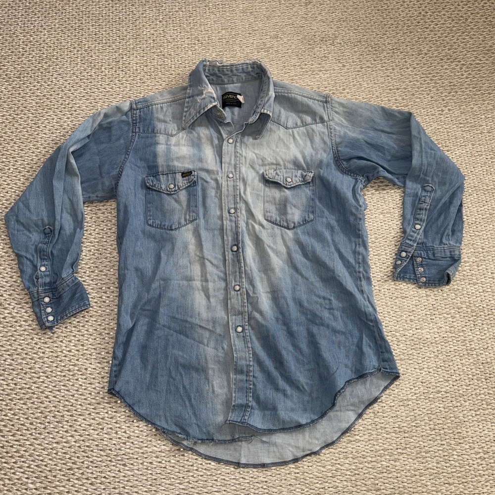Men's Vintage Maverick Denim Jean Pearl Snap Button Up Shirt. Broken In Grunge L